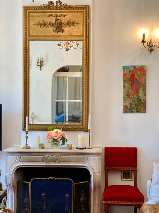 Charming Romantic Tower In Chateau Estate Ocquerre Exterior foto